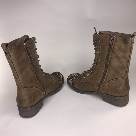 Guess Women’s Leather Boots Size 7.5 - Picture 5 of 8